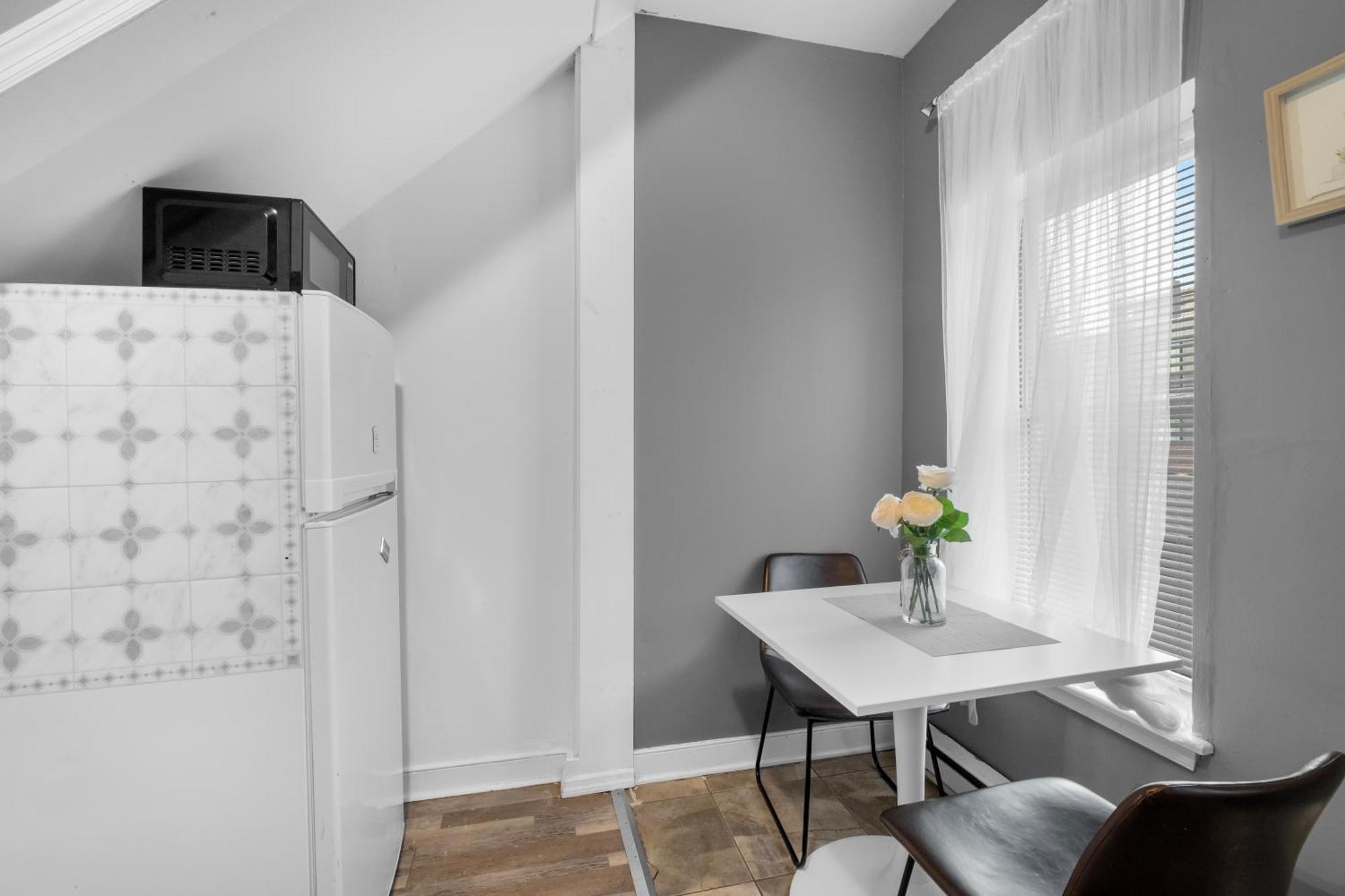 Modern 2br 10 Mins To Metro Philadelphia